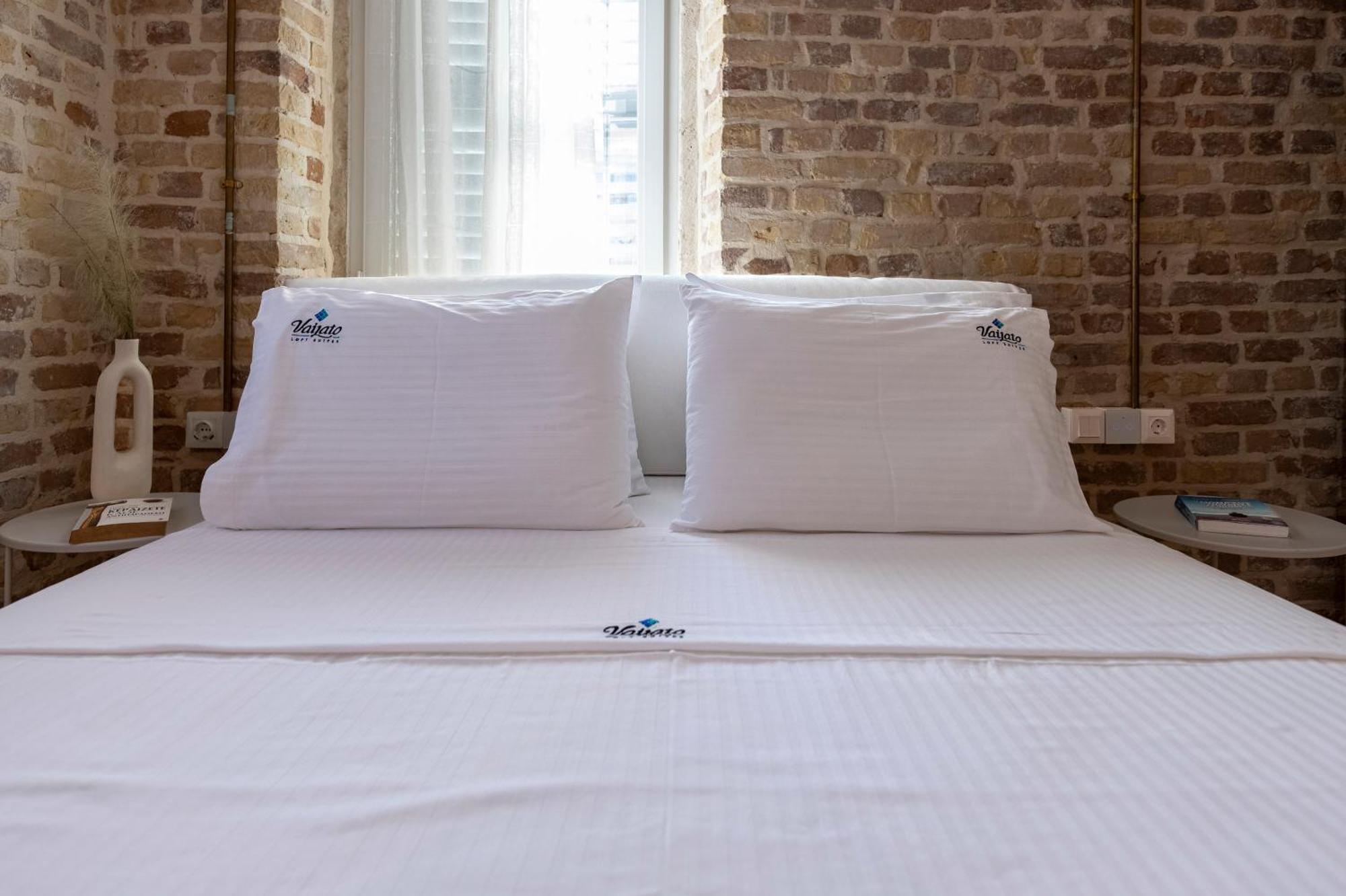 Vailato Swan White Suite Corfu  Ngoại thất bức ảnh