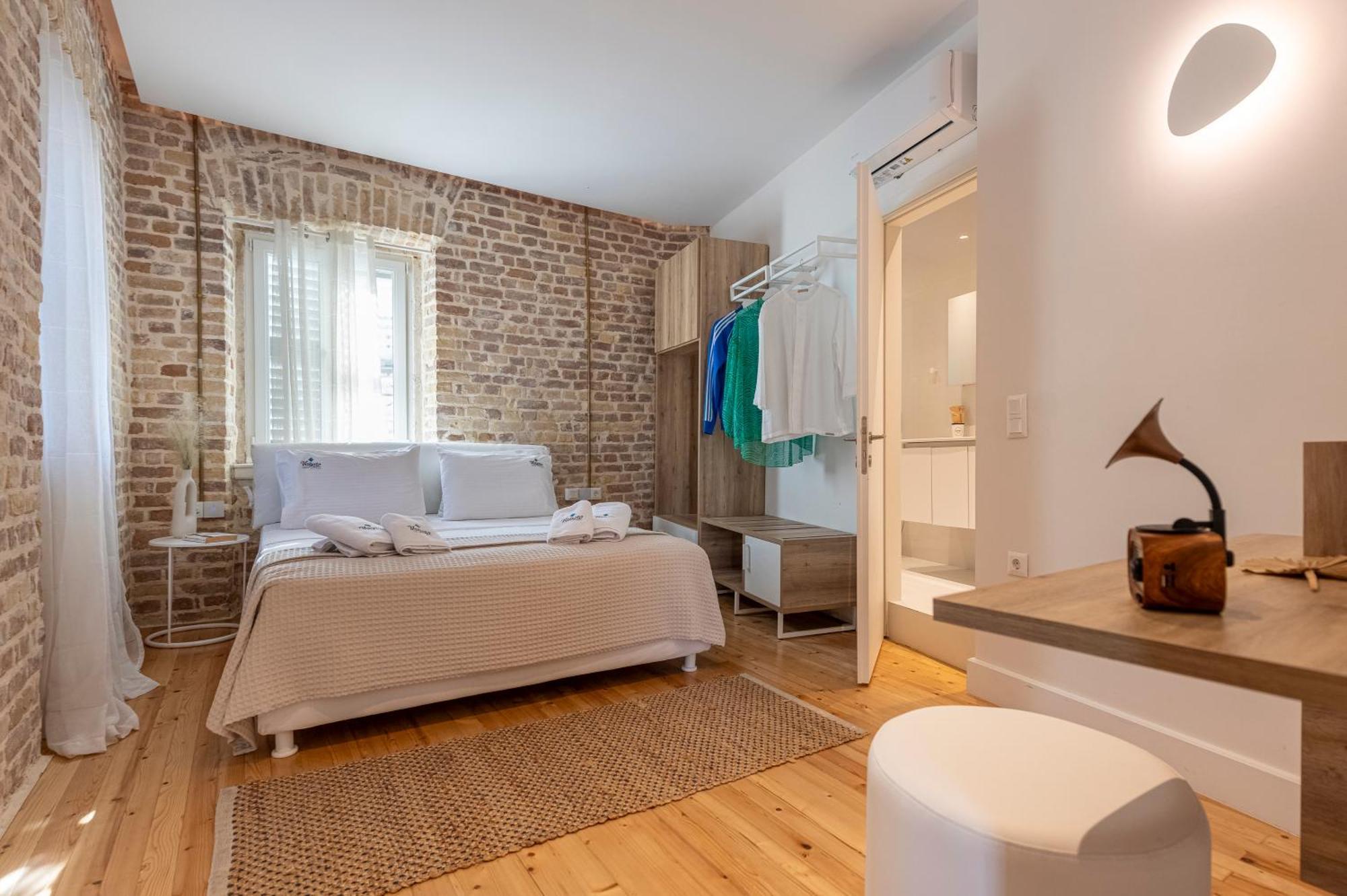 Vailato Swan White Suite Corfu  Ngoại thất bức ảnh